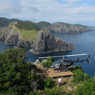 A 'Hole' New Way to Experience one of Bay of Islands' Natural Attractions A 'Hole' New Way to Experience one of Bay of Islands' Natural Attractions